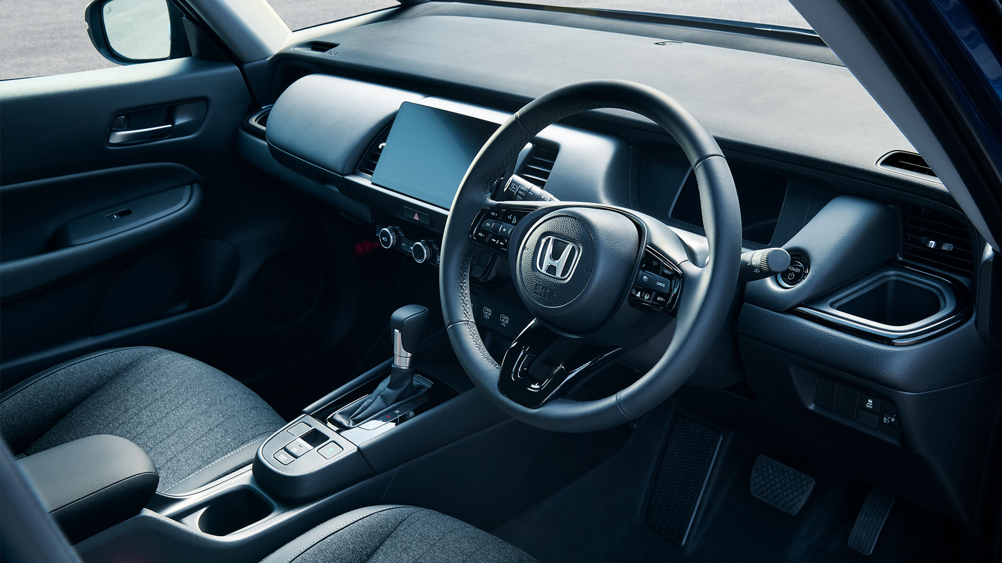 ホンダ フィット e:HEV Zのインテリア(運転席まわり)